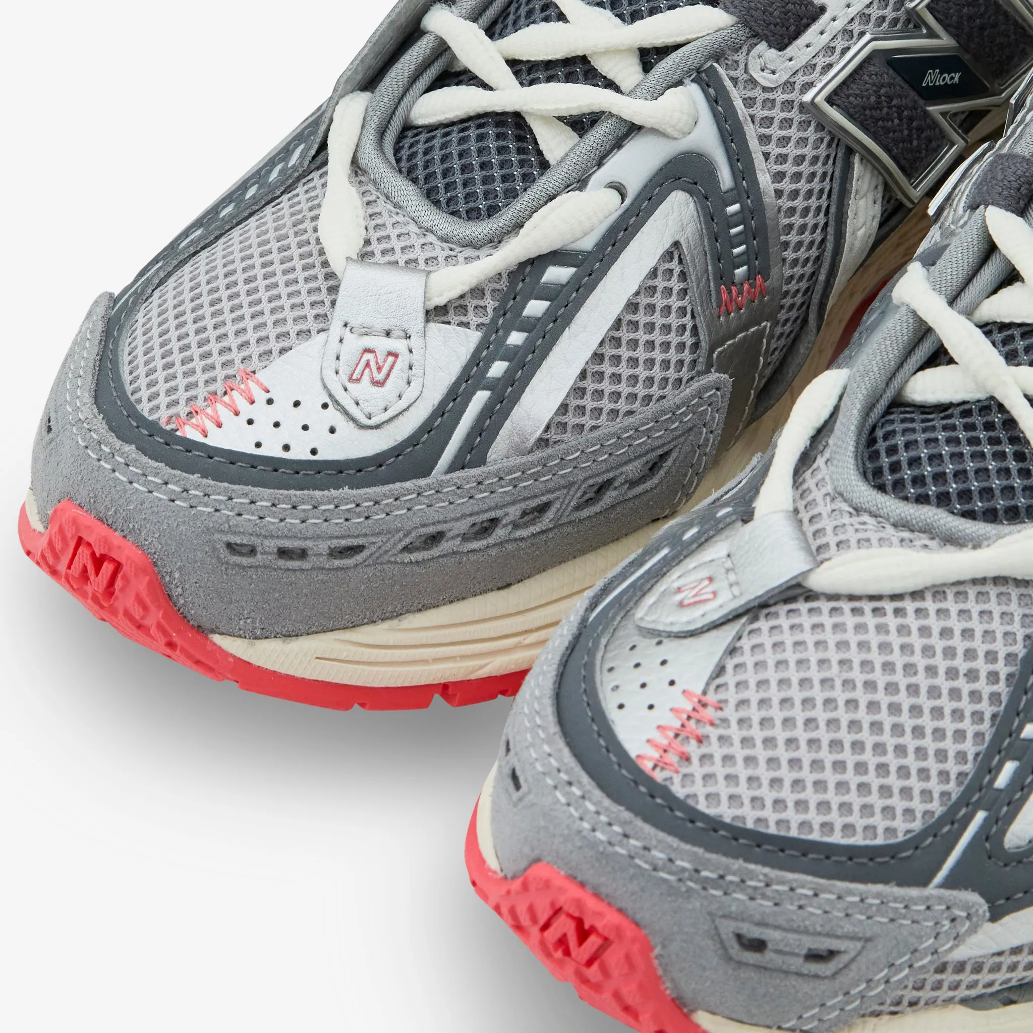 1906A Slate Grey | Raincloud | Drift Red
