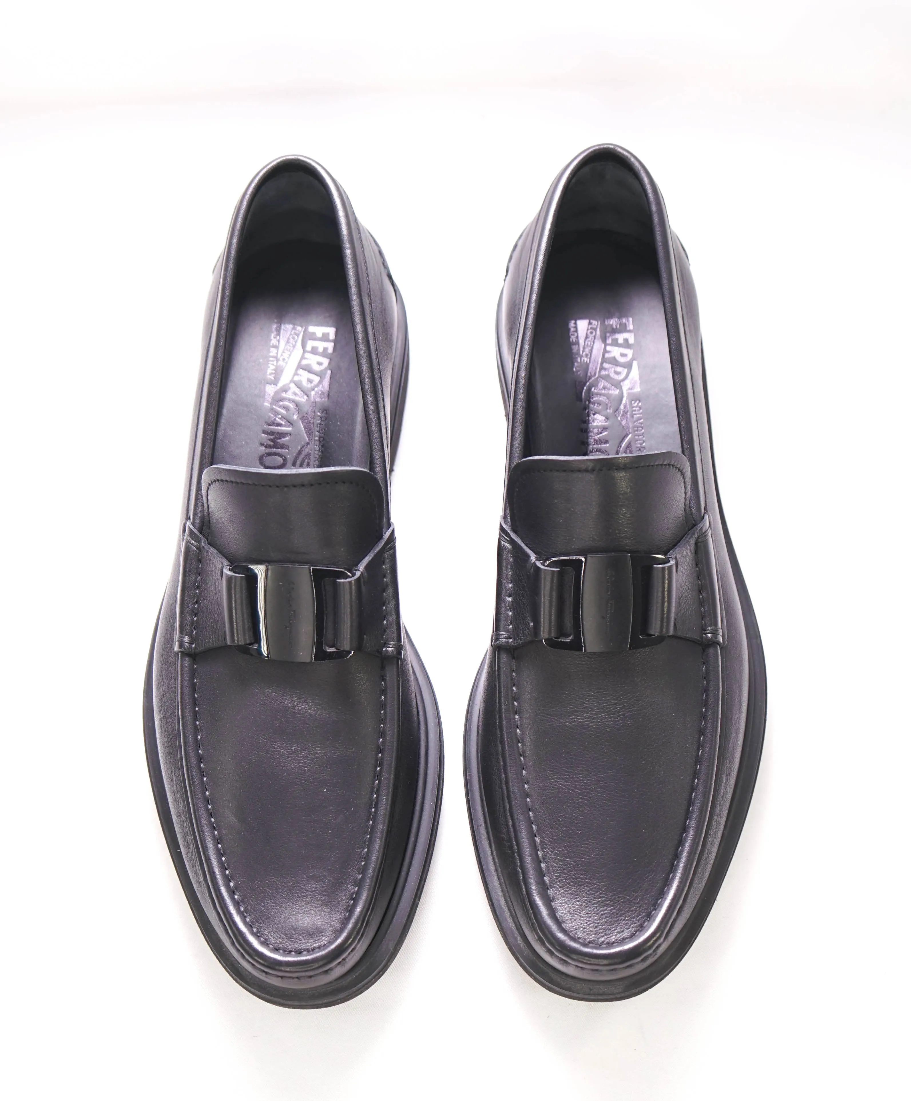 $930 SALVATORE FERRAGAMO - *SARDEGNA* Black Lug Sole Loafer - 9.5 US