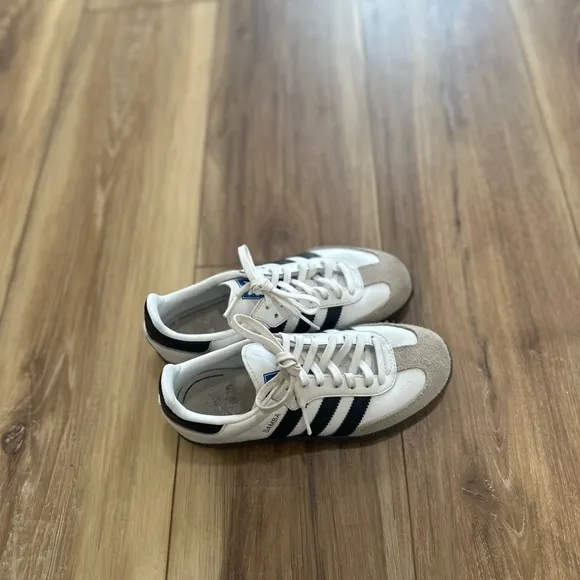 Adidas Original Sambas size 2