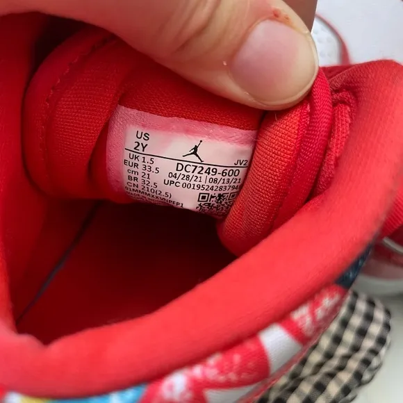 Air Jordan 1 Mid SE GS Red Sneakers Kids Size 2Y