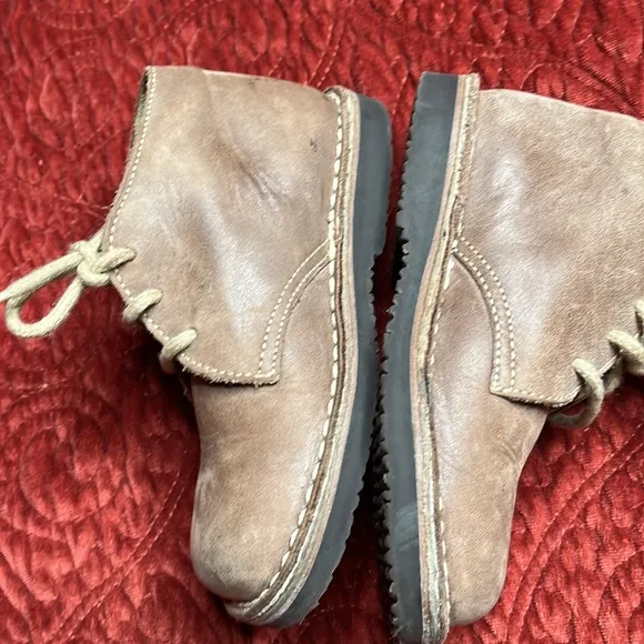 ASTER leather inside and out with rubber sole bootie