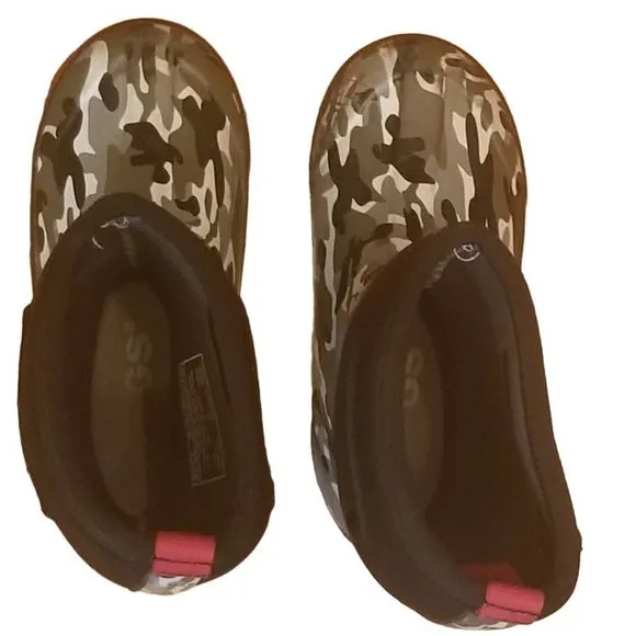BOGS | Classic Camo Waterproof Rain Snow Boots | Red Heel | Unisex | Size: 2