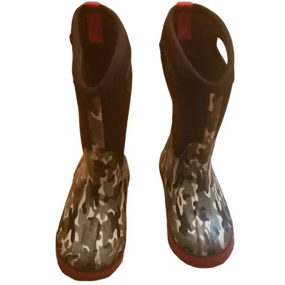 BOGS | Classic Camo Waterproof Rain Snow Boots | Red Heel | Unisex | Size: 2