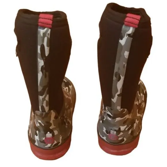 BOGS | Classic Camo Waterproof Rain Snow Boots | Red Heel | Unisex | Size: 2