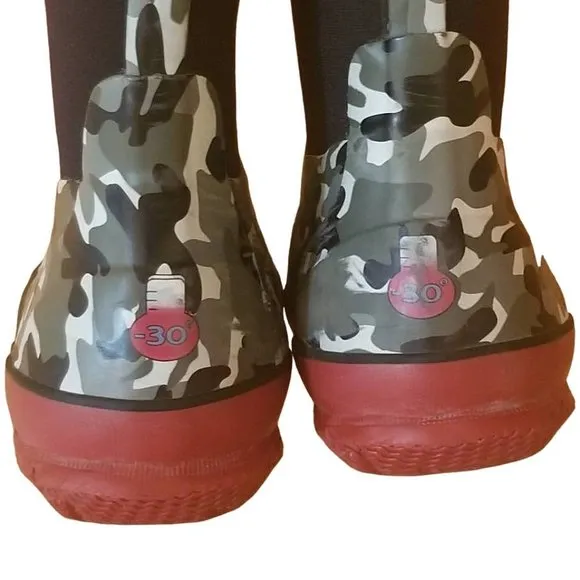 BOGS | Classic Camo Waterproof Rain Snow Boots | Red Heel | Unisex | Size: 2