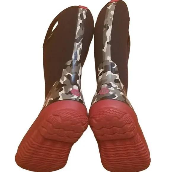 BOGS | Classic Camo Waterproof Rain Snow Boots | Red Heel | Unisex | Size: 2