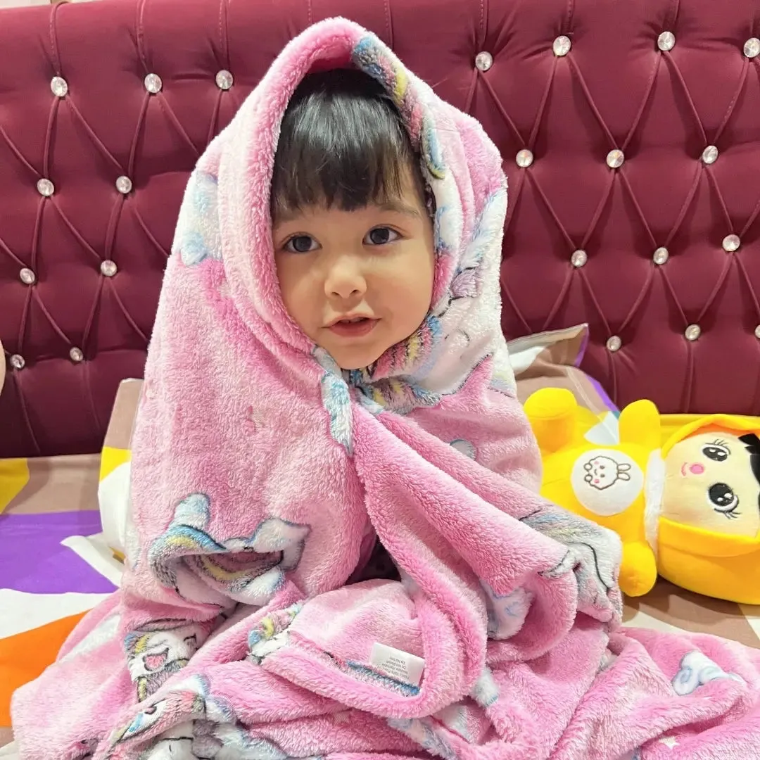 Dreamy Unicorn Glow in The Dark Blanket for Kids, 0-15 years | Ultra-soft & Lightweight Blanket for Kids