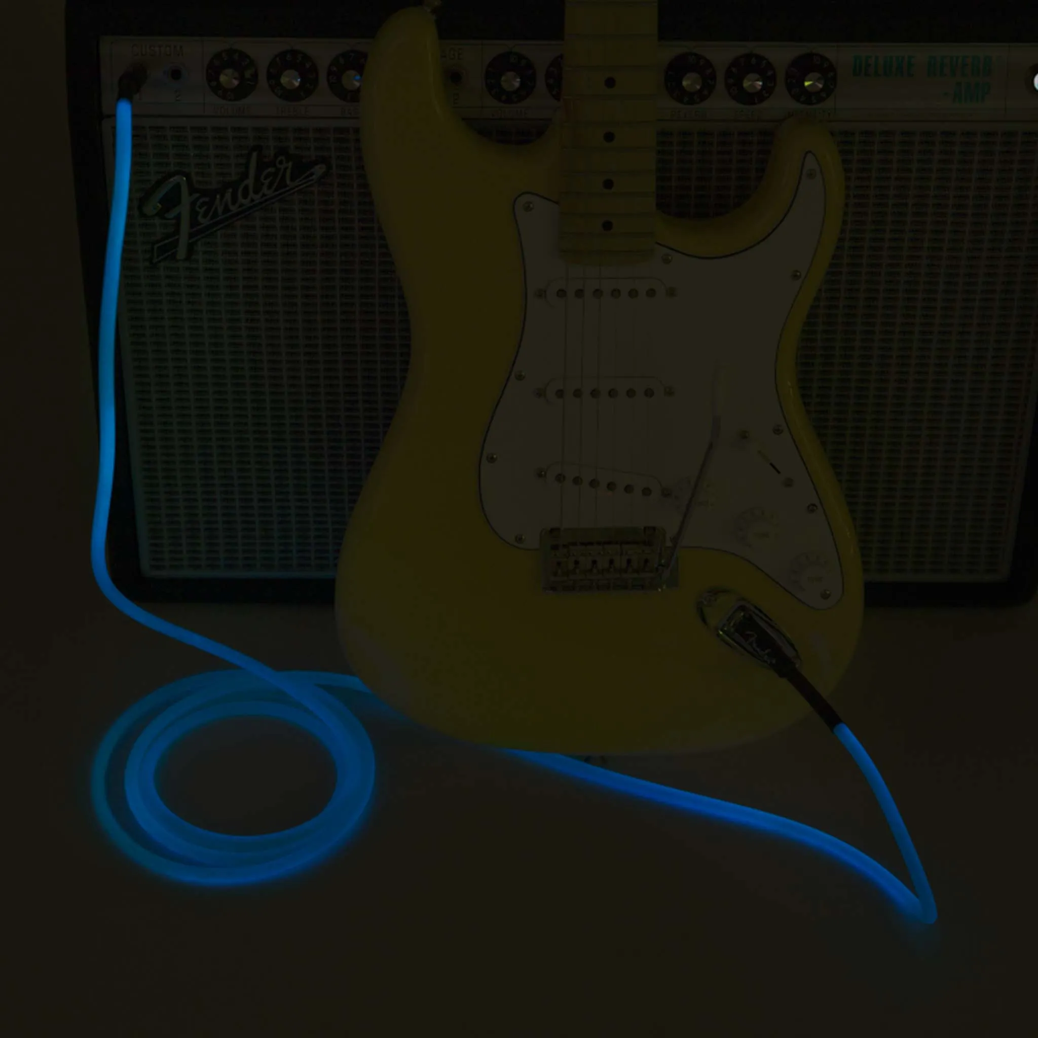 Fender 18.6 FT Professional Series Glow in the Dark Instrument Cable, Blue