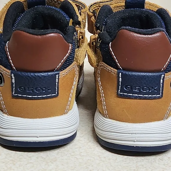 Geox Alben Boot Size 4.5 Colors Wheat Navy White