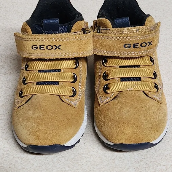 Geox Alben Boot Size 4.5 Colors Wheat Navy White