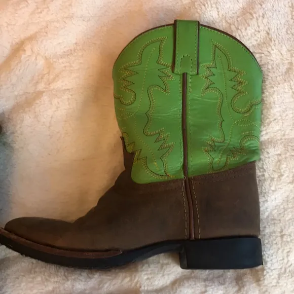 Justin Gypsy Kid's Round Toe Rubber Sole Boot Size 2