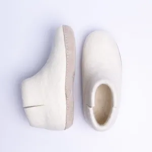 KUUMA – Unisex Handmade Felt Boots Neutral Cream, Cozy Gift for Parents