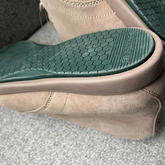 NEW Tan Suede Chukka Boots with Minimalist Design Genuine Suede/Leather