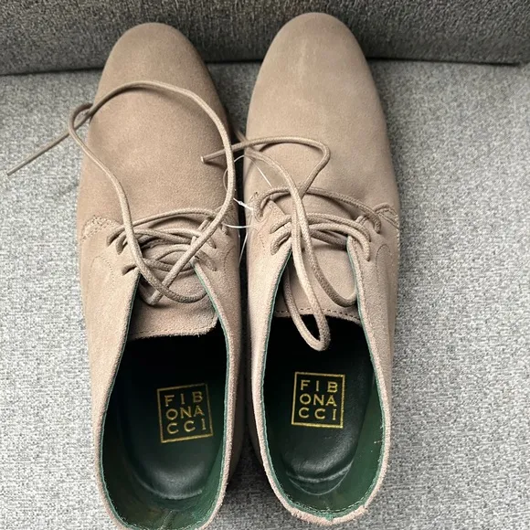 NEW Tan Suede Chukka Boots with Minimalist Design Genuine Suede/Leather