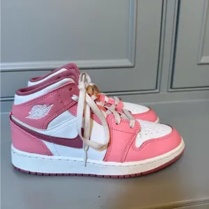 Nike Air Jordan 1 Mid Pink White Sneakers