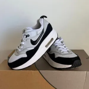 Nike Air Max 1 EasyOn White/Black Little Kids Sneakers - SZ 11 C