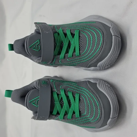 NIKE GIANNIS IMMORTALATITY 4 PS SMOKE GREY STADIUM GREEN CHILDREN 10C NEW IN BOX