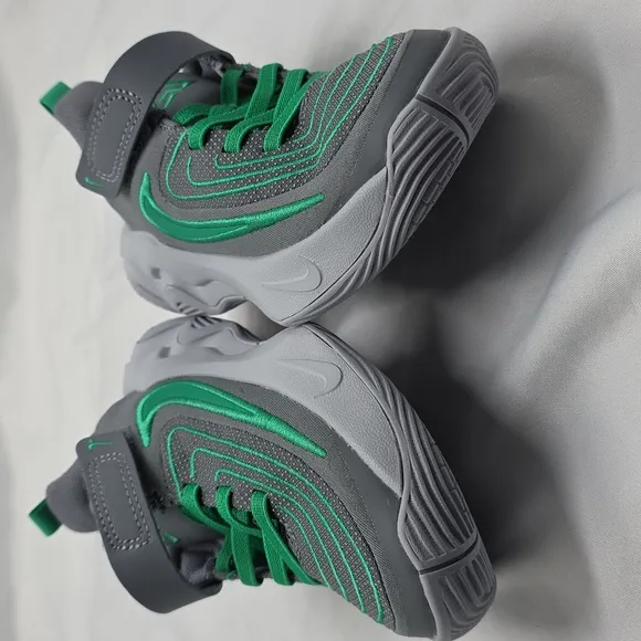 NIKE GIANNIS IMMORTALATITY 4 PS SMOKE GREY STADIUM GREEN CHILDREN 10C NEW IN BOX