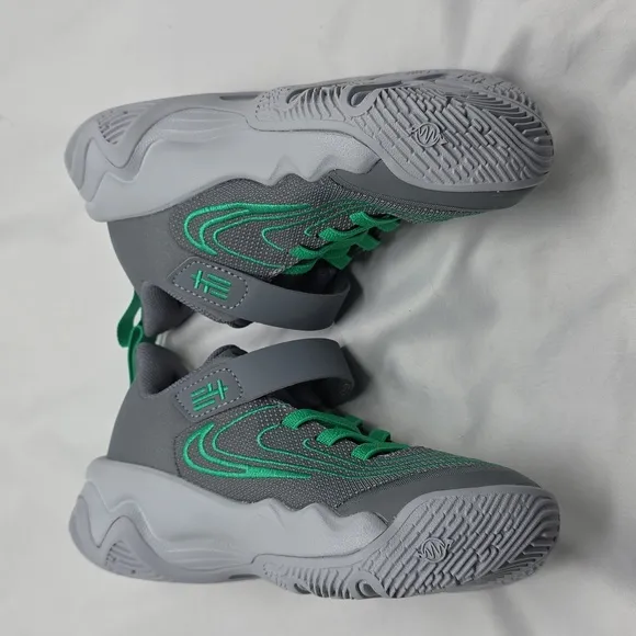 NIKE GIANNIS IMMORTALATITY 4 PS SMOKE GREY STADIUM GREEN CHILDREN 10C NEW IN BOX