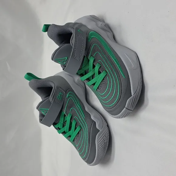 NIKE GIANNIS IMMORTALATITY 4 PS SMOKE GREY STADIUM GREEN CHILDREN 10C NEW IN BOX