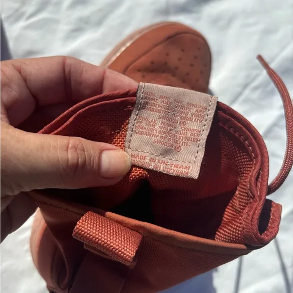 Nike Kids Sneakers in Rust Red