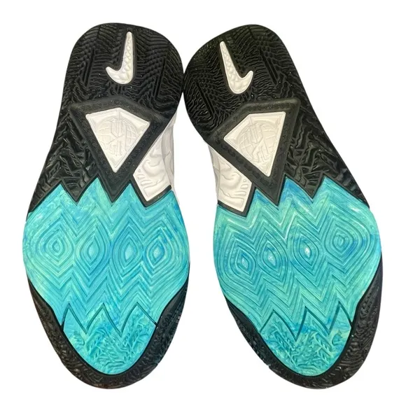 Nike Kyrie 8 go (GS) black-white-light menta youth sneakers “Orcas”