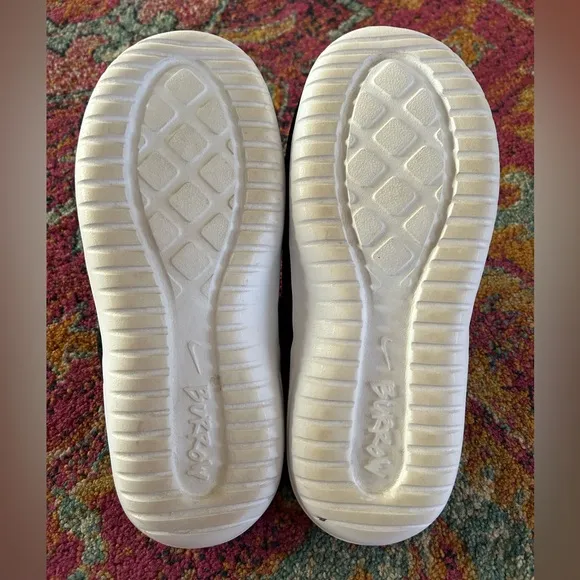 Nike | Women'sns black butter fleece lined Burrow slippers, white rubber soles 8