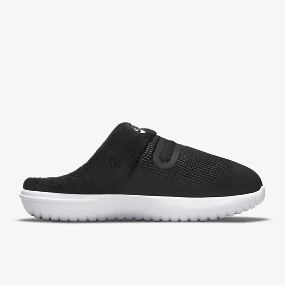 Nike | Women'sns black butter fleece lined Burrow slippers, white rubber soles 8