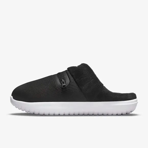 Nike | Women'sns black butter fleece lined Burrow slippers, white rubber soles 8