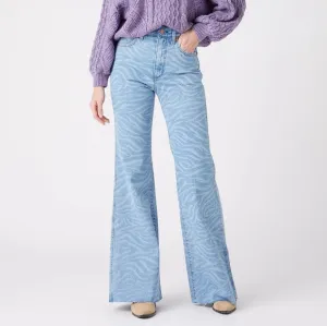 NWT Wrangler Medium Wash Meow Laser Tiger Stripe 622 Wanderer Flare Jeans