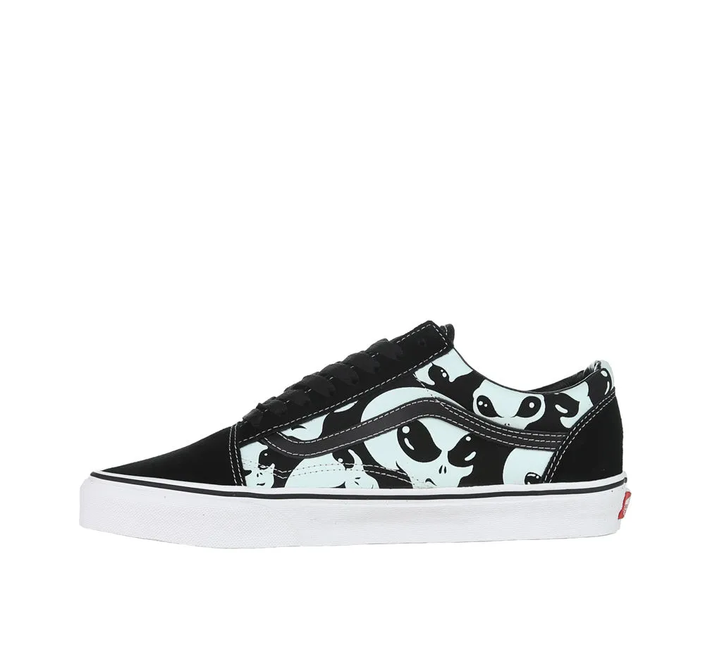 OLD SKOOL (ALIEN GHOSTS)