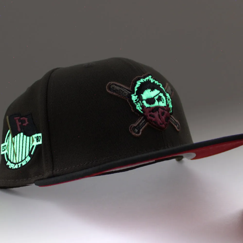 Pittsburgh Pirates TEAM FLAG 59Fifty New Era Fitted Hat (GITD Walnut Black Red Under Brim)