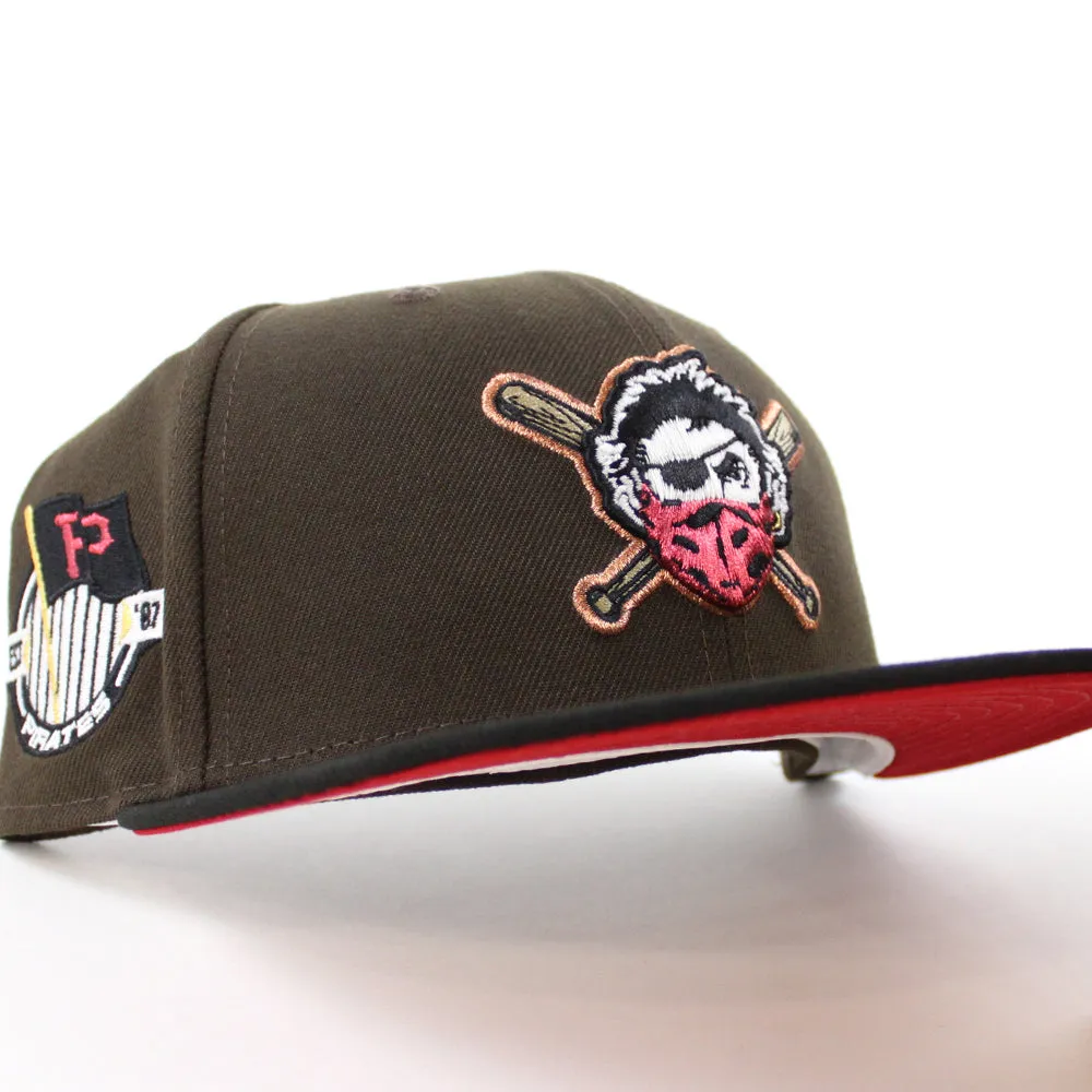 Pittsburgh Pirates TEAM FLAG 59Fifty New Era Fitted Hat (GITD Walnut Black Red Under Brim)