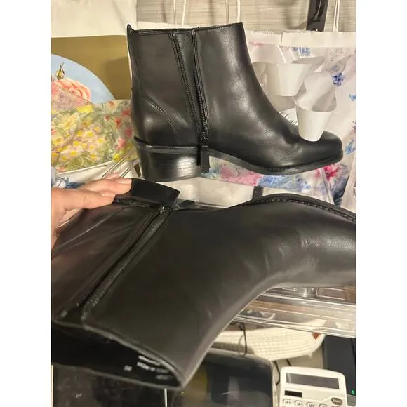 Pre-loved Cole Haan HOLIS BOOTIES Black Leather Boots 8 B