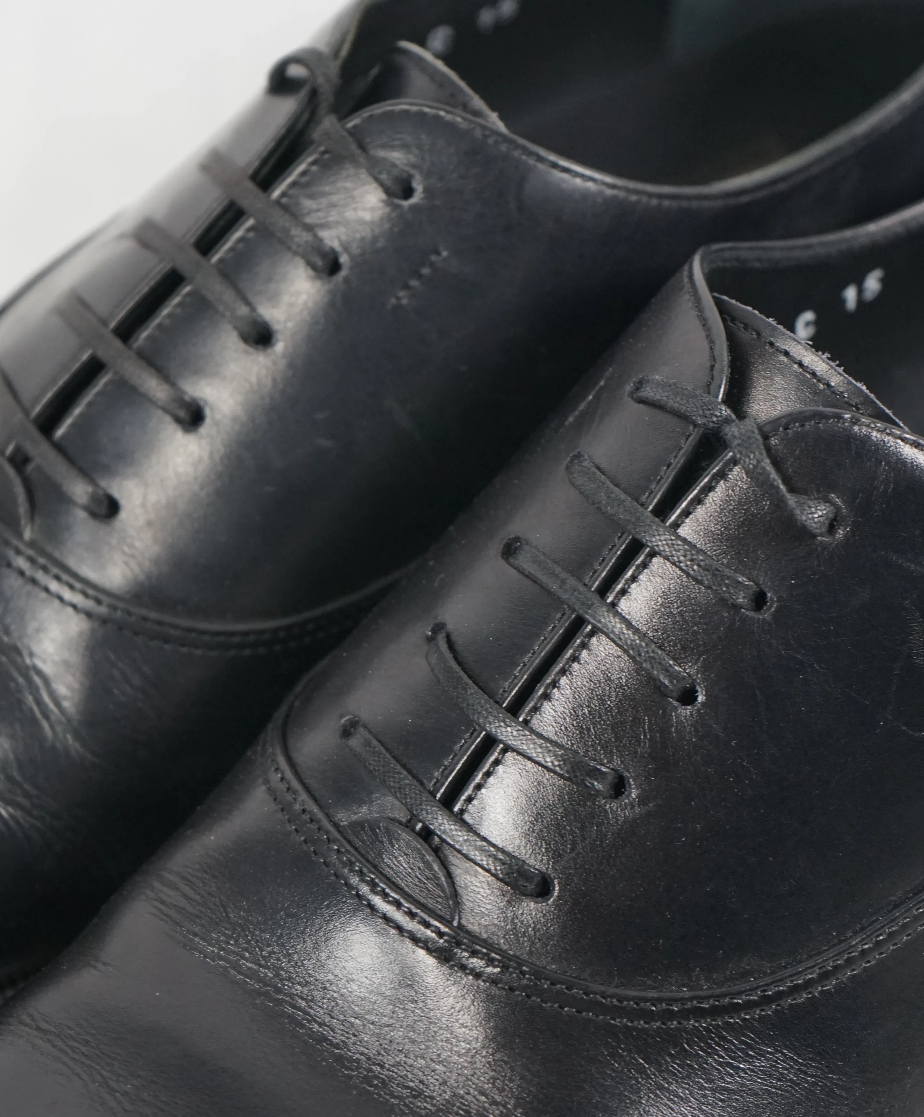 SALVATORE FERRAGAMO - “ Fedele” Black Oxford W Leather Sole - 8 D