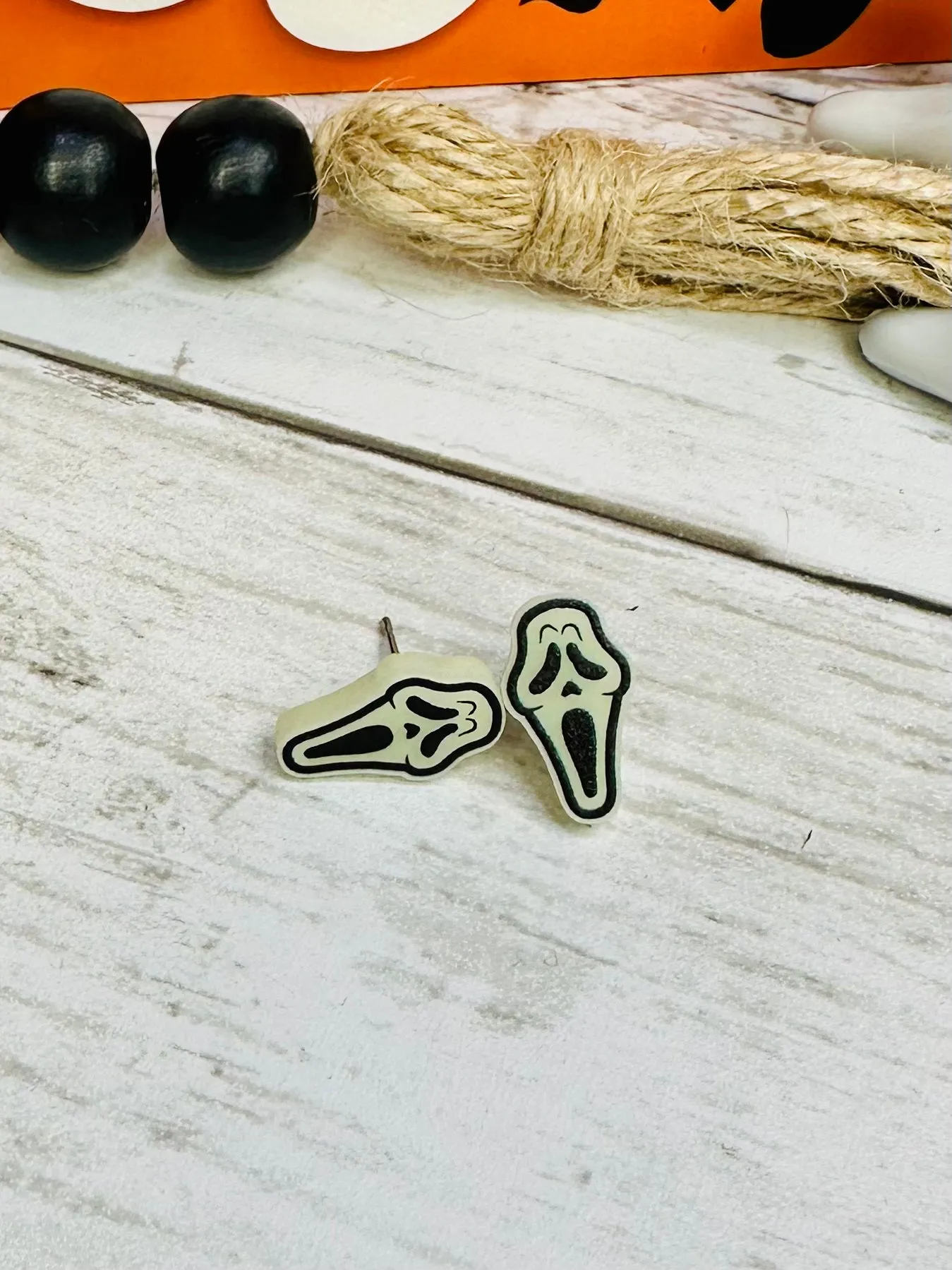 Scary Scream Mask Cabochon - glow in dark