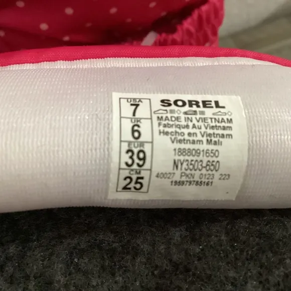 SOREL Flurry Weather Resistant Snow Boot (Big Kid) 7 M,