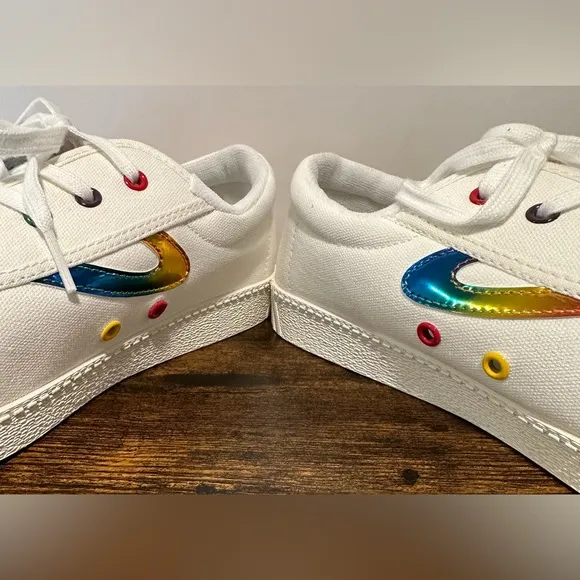 Tretorn Big Girls Lil Nylite White/Rainbow Sneakers NWT Size 6