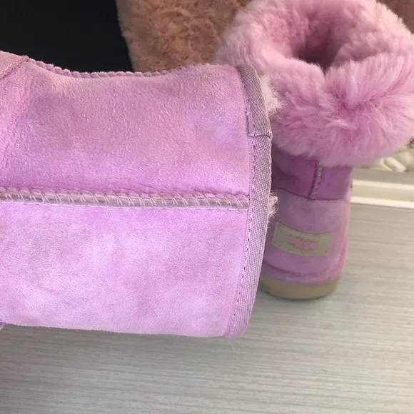 UGG Kids Classic ll Shadow Genuine wool Girl lilac short Boots 1017703K Sz 3