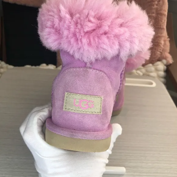 UGG Kids Classic ll Shadow Genuine wool Girl lilac short Boots 1017703K Sz 3