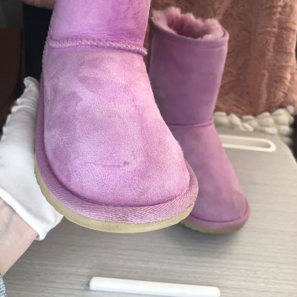 UGG Kids Classic ll Shadow Genuine wool Girl lilac short Boots 1017703K Sz 3