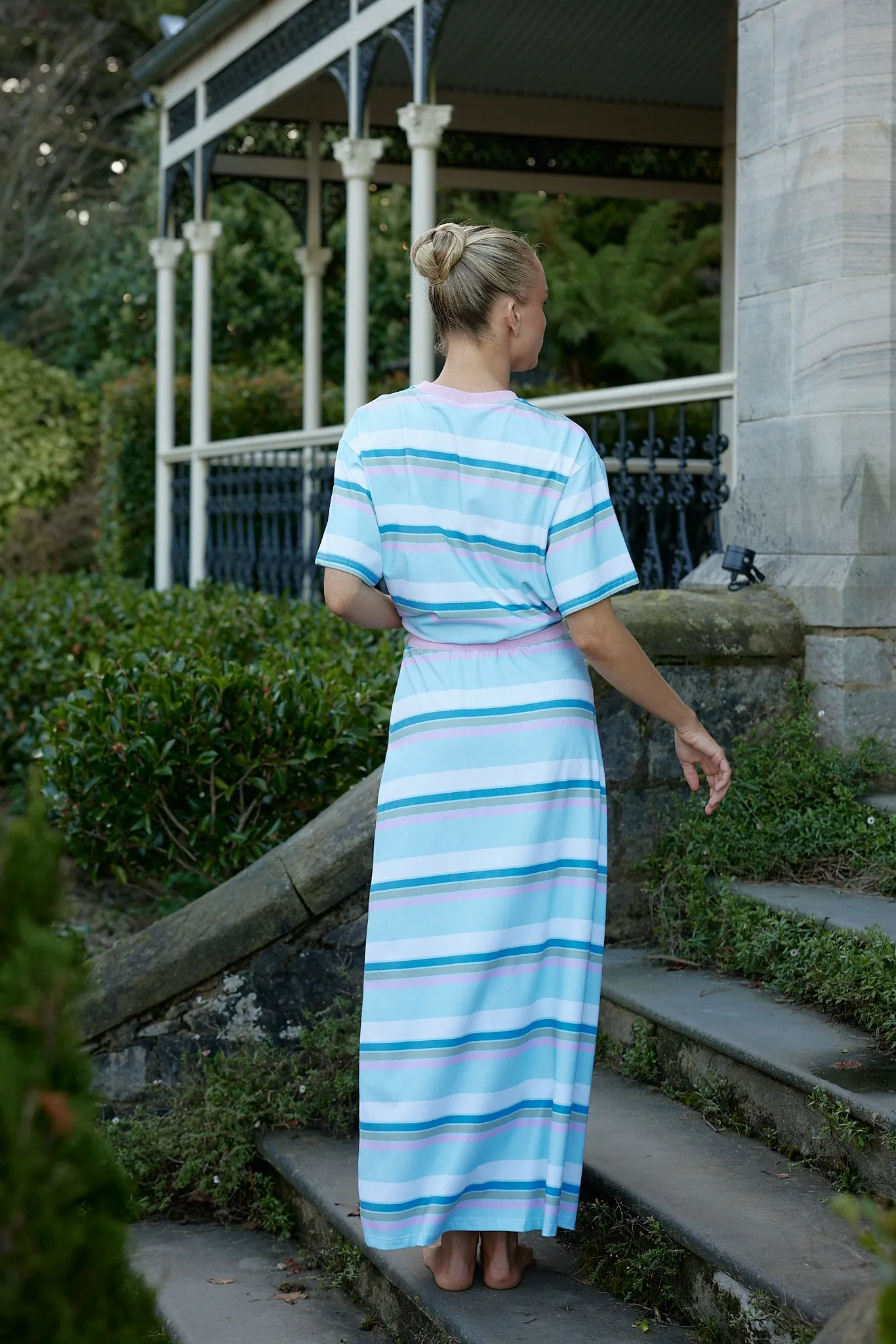 VIDA MIDI SKIRT IN BABY/POWDER STRIPE
