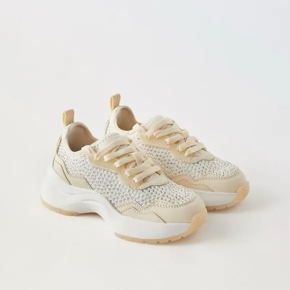 ZARA …. shiny sporty